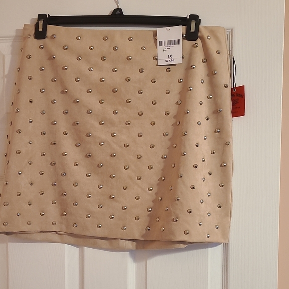 Forever 21 Dresses & Skirts - Forever 21 Beige Studded Mini Skirt